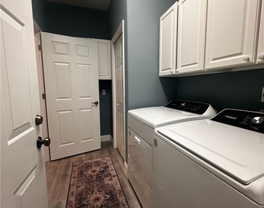 9240 Bayberry Bend - Photo Thumbnail 28