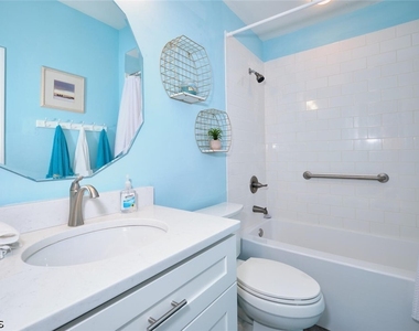 9100 Southmont Cove - Photo Thumbnail 42