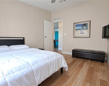 4807 Flamingo Drive - Photo Thumbnail 10
