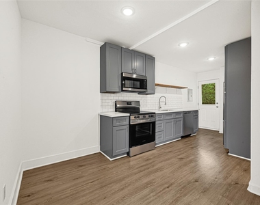 7537 Westover Street - Photo Thumbnail 3