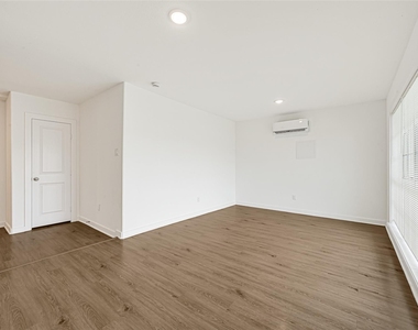 7537 Westover Street - Photo Thumbnail 3