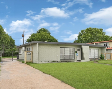 7537 Westover Street - Photo Thumbnail 6