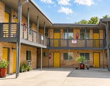 4811 Oakland Street - Photo Thumbnail 16