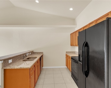 4623 Sw 7th Place - Photo Thumbnail 4
