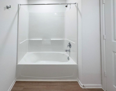 2802 Via Augusta Drive - Photo Thumbnail 14