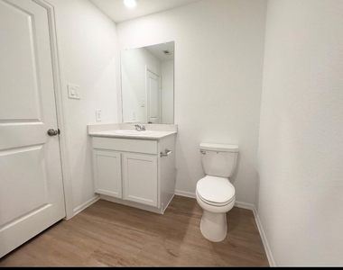 2802 Via Augusta Drive - Photo Thumbnail 13