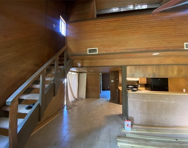 22358 Piney Point E - Photo Thumbnail 4