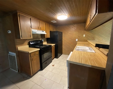 22358 Piney Point E - Photo Thumbnail 5