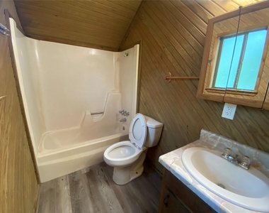 22358 Piney Point E - Photo Thumbnail 11