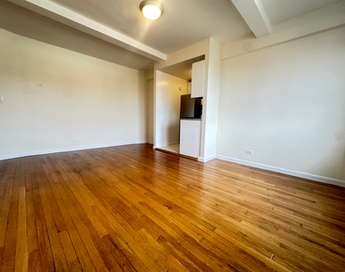 850 Amsterdam Avenue - Photo Thumbnail 4