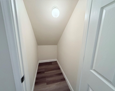 26430 Richwood Oaks Drive - Photo Thumbnail 10