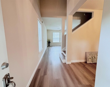 26430 Richwood Oaks Drive - Photo Thumbnail 2