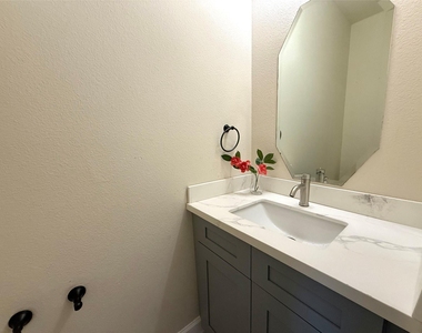 26430 Richwood Oaks Drive - Photo Thumbnail 8