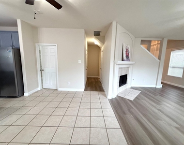 26430 Richwood Oaks Drive - Photo Thumbnail 6