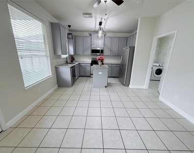 26430 Richwood Oaks Drive - Photo Thumbnail 7