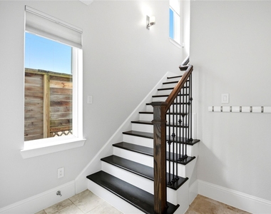 2119 Taft Street - Photo Thumbnail 4