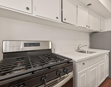 1217 Heights Boulevard - Photo Thumbnail 7