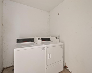 1217 Heights Boulevard - Photo Thumbnail 14