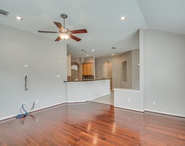 10914 Tattershall Lane - Photo Thumbnail 15