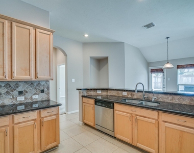 10914 Tattershall Lane - Photo Thumbnail 9