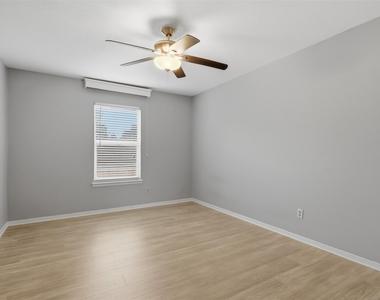 811 Threadneedle Street - Photo Thumbnail 14