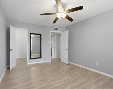 811 Threadneedle Street - Photo Thumbnail 15