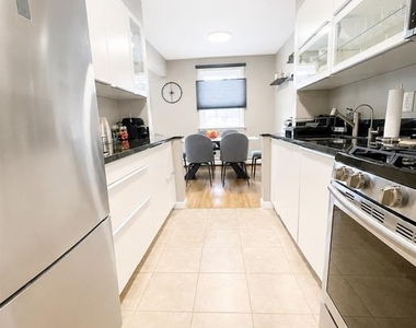 605 Grove - Photo Thumbnail 8