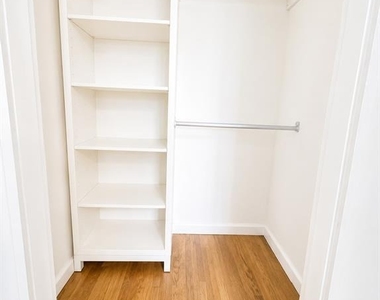 605 Grove - Photo Thumbnail 11