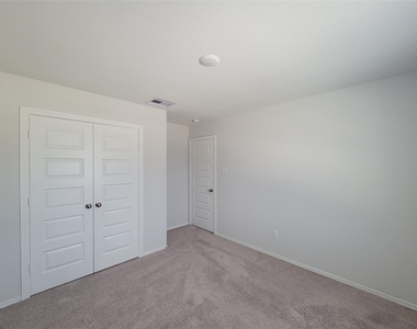 23330 Kinsfolk - Photo Thumbnail 35