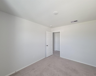 23330 Kinsfolk - Photo Thumbnail 30