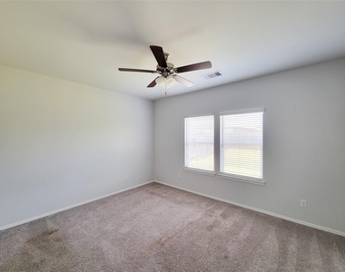 23330 Kinsfolk - Photo Thumbnail 18