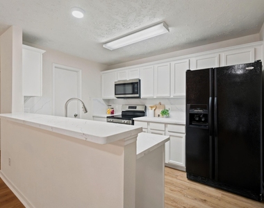 8051 Bay Branch Dr - Photo Thumbnail 5