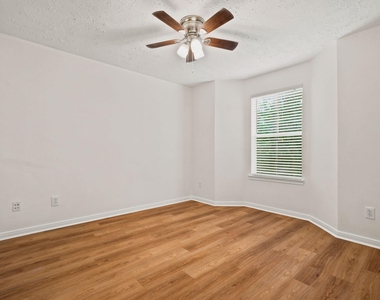 8051 Bay Branch Dr - Photo Thumbnail 14