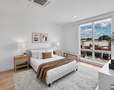 35 Jefferson - Photo Thumbnail 11