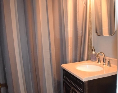 65 Regency - Photo Thumbnail 7