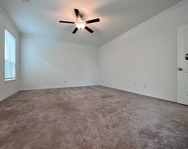4826 Albany Ridge Lane - Photo Thumbnail 32