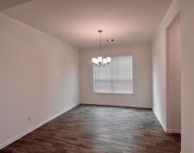 4826 Albany Ridge Lane - Photo Thumbnail 5