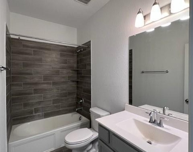 4826 Albany Ridge Lane - Photo Thumbnail 28