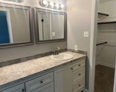 7307 Seminole Street - Photo Thumbnail 6