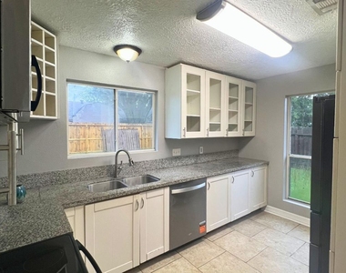 7307 Seminole Street - Photo Thumbnail 2