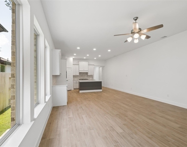 29934 Stony Forest Drive - Photo Thumbnail 6