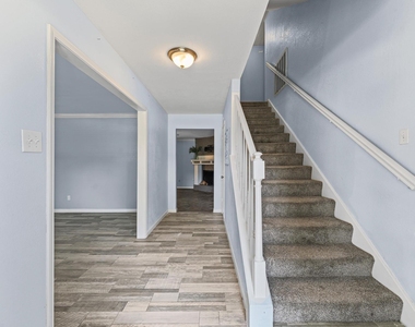 427 Whitecap Drive - Photo Thumbnail 7