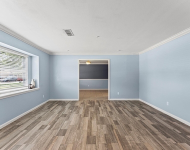427 Whitecap Drive - Photo Thumbnail 9