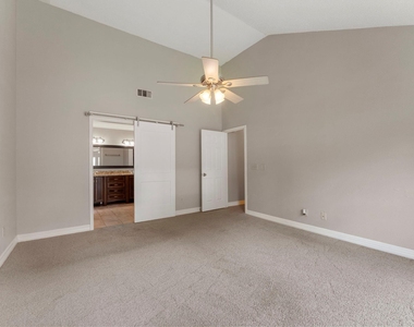 27 W Stony Bridge Court - Photo Thumbnail 13