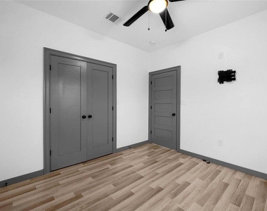 3625 Lydia Street - Photo Thumbnail 9