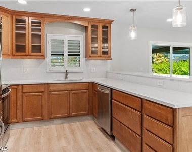 54 Liberty Lane - Photo Thumbnail 11