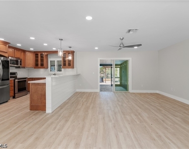 54 Liberty Lane - Photo Thumbnail 4