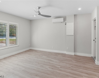 54 Liberty Lane - Photo Thumbnail 12