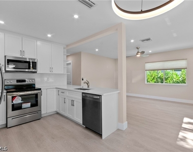 2685 Van Buren Avenue - Photo Thumbnail 8