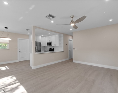 2685 Van Buren Avenue - Photo Thumbnail 2